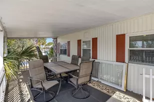 7444 Highpoint Blvd, Brooksville, FL 34613 - Photo 4