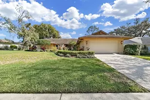 305 Running Horse Rd, Seffner, FL 33584 - Photo 8