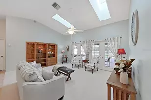 305 Running Horse Rd, Seffner, FL 33584 - Photo 14