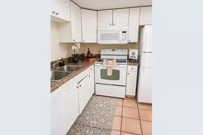 [Address not provided], Tampa, FL 33615 - Photo 4