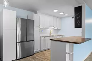 1860 Massachusetts Ave NE, Saint Petersburg, FL 33703 - Photo 10