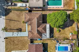 3125 31st Ave N, Saint Petersburg, FL 33713 - Photo 2