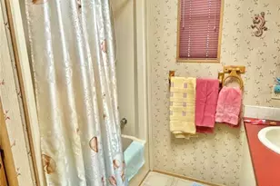 6821 Americana Dr NE, Saint Petersburg, FL 33702 - Photo 22