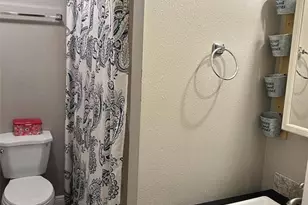 6622 Hinote St, Milton, FL 32570 - Photo 8