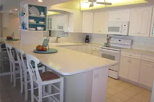 1400 Gulf Blvd, Clearwater Beach, FL 33767 - Photo 4