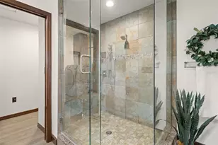 4990 Dover St NE, Saint Petersburg, FL 33703 - Photo 16