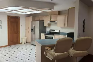 8404 Barrett Pl, Tampa, FL 33617 - Photo 12