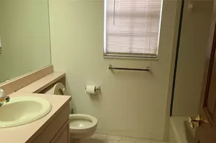8404 Barrett Pl, Tampa, FL 33617 - Photo 18