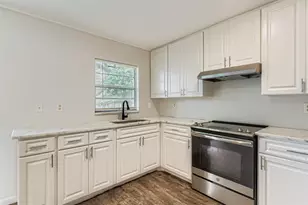 37413 Harper Dr, Zephyrhills, FL 33541 - Photo 10