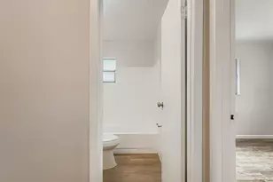 37413 Harper Dr, Zephyrhills, FL 33541 - Photo 24