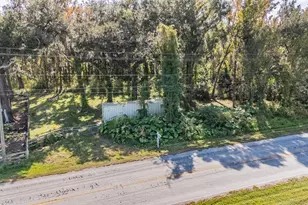 18113 672 Hwy, Lithia, FL 33547 - Photo 1