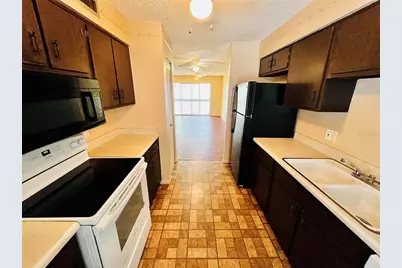 7529 Pitch Pine Circle #D, Tampa, FL 33617 - Photo 4