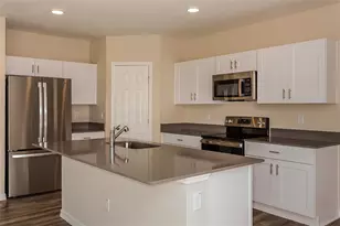 5015 Oaks River St, Davenport, FL 33837 - Photo 2