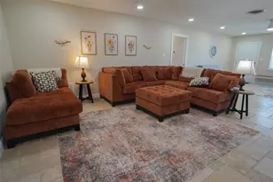 929 Lantana Ave, Clearwater Beach, FL 33767 - Photo 8