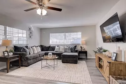 1402 E 33rd Avenue, Tampa, FL 33603 - Photo 2