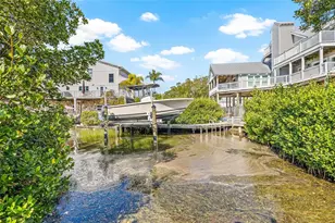 608 Florida Blvd, Crystal Beach, FL 34681 - Photo 6