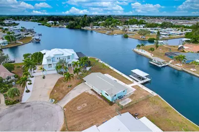 827 Blue Heron Boulevard, Ruskin, FL 33570 - Photo 32