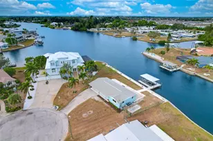 827 Blue Heron Blvd, Ruskin, FL 33570 - Photo 32