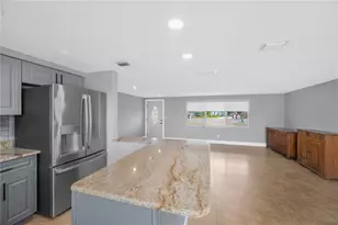 827 Blue Heron Blvd, Ruskin, FL 33570 - Photo 6