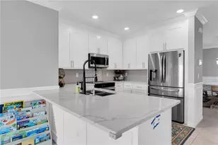 31130 Penny Surf Loop, Wesley Chapel, FL 33545 - Photo 6