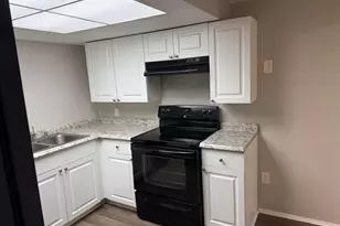 5651 Canosa Dr, Holiday, FL 34690 - Photo 8