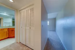 69 Country Club Dr, Largo, FL 33771 - Photo 22