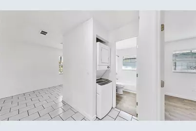 1204 E Seneca Avenue #A, Tampa, FL 33612 - Photo 4