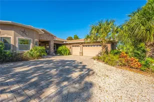 2209 Lost River Trail, Ruskin, FL 33570 - Photo 14