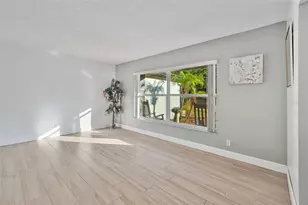 7811 Pineview Dr, Odessa, FL 33556 - Photo 10