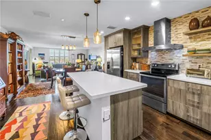 4651 1st St NE, Saint Petersburg, FL 33703 - Photo 2