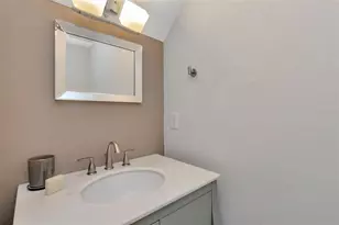 11238 Cedar Hollow Ln, Tampa, FL 33618 - Photo 12