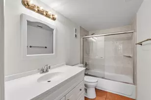 4507 S Oak Dr, Tampa, FL 33611 - Photo 12