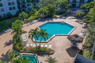 320 Island Way, Clearwater Beach, FL 33767 - Photo 38