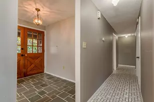 1104 Carlton Rd, Tarpon Springs, FL 34689 - Photo 6