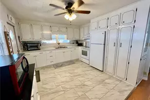 34462 Palm Dr N, Pinellas Park, FL 33781 - Photo 8