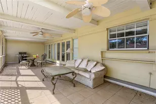 100 Catalan Blvd NE, Saint Petersburg, FL 33704 - Photo 8