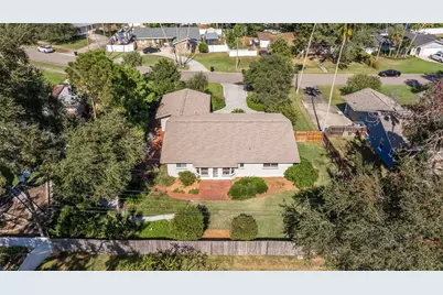 236 58th Avenue S, Saint Petersburg, FL 33705 - Photo 36