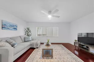 210 5th Ave S, Saint Petersburg, FL 33701 - Photo 12