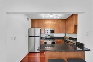 210 5th Ave S, Saint Petersburg, FL 33701 - Photo 14