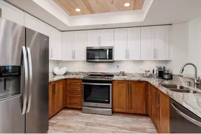 1520 Gulf Boulevard #1404, Clearwater Beach, FL 33767 - Photo 10