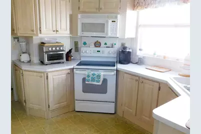 3443 Malachite Drive, Zephyrhills, FL 33540 - Photo 8