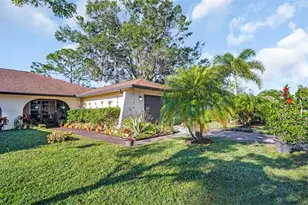 3481 MacLaren Dr, Palm Harbor, FL 34684 - Photo 1