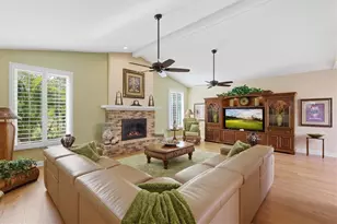 1100 Muirfield Ct, Tarpon Springs, FL 34688 - Photo 10
