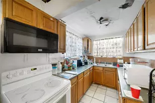 2555 Queen St S, Saint Petersburg, FL 33712 - Photo 12