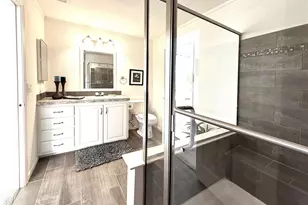 101 W St Johns Wy, Apollo Beach, FL 33572 - Photo 8