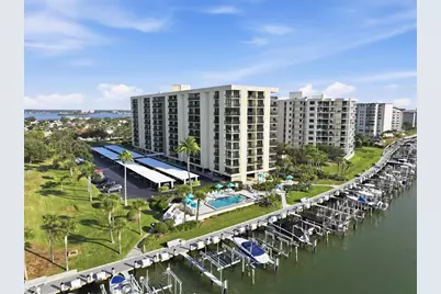 690 Island Way #810, Clearwater Beach, FL 33767 - Photo 2