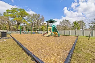 2016 Amelia Bay Pl, Valrico, FL 33596 - Photo 18