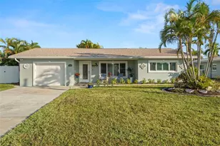 10121 4th St E, Treasure Island, FL 33706 - Photo 1