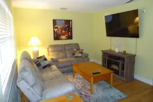 10034 64th Ave N, Saint Petersburg, FL 33708 - Photo 6