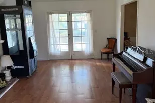 5211 Wilcox Rd, Tampa, FL 33624 - Photo 8